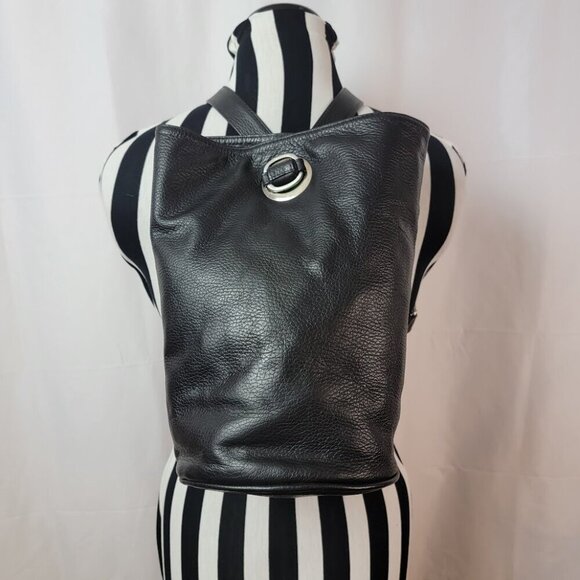 Tote le Monde Backpack - Stylish and Fun - Picture 2 of 11